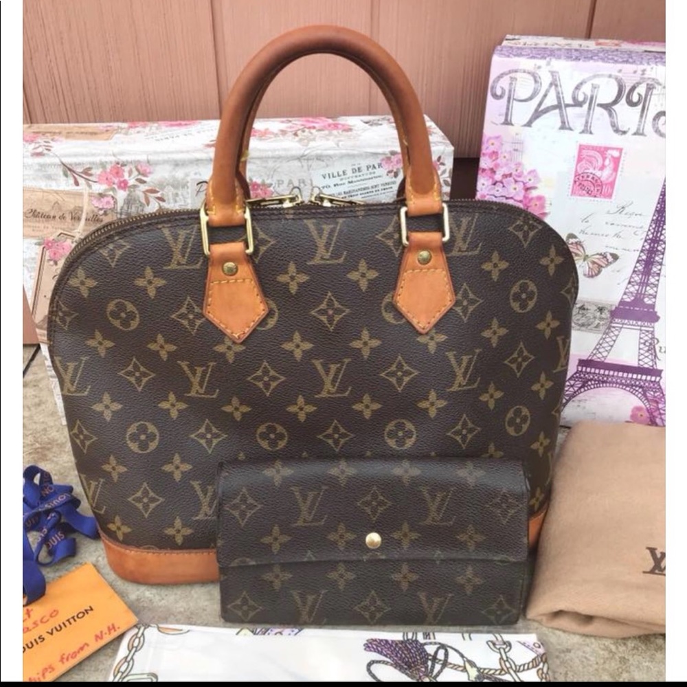 Louis Vuitton Alma bag & wallet
